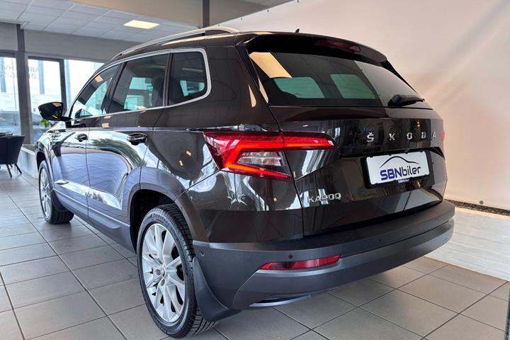 Brun Skoda Karoq fra 2018