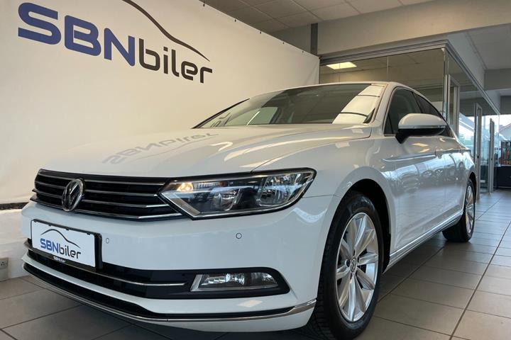 Hvid VW Passat fra 2018