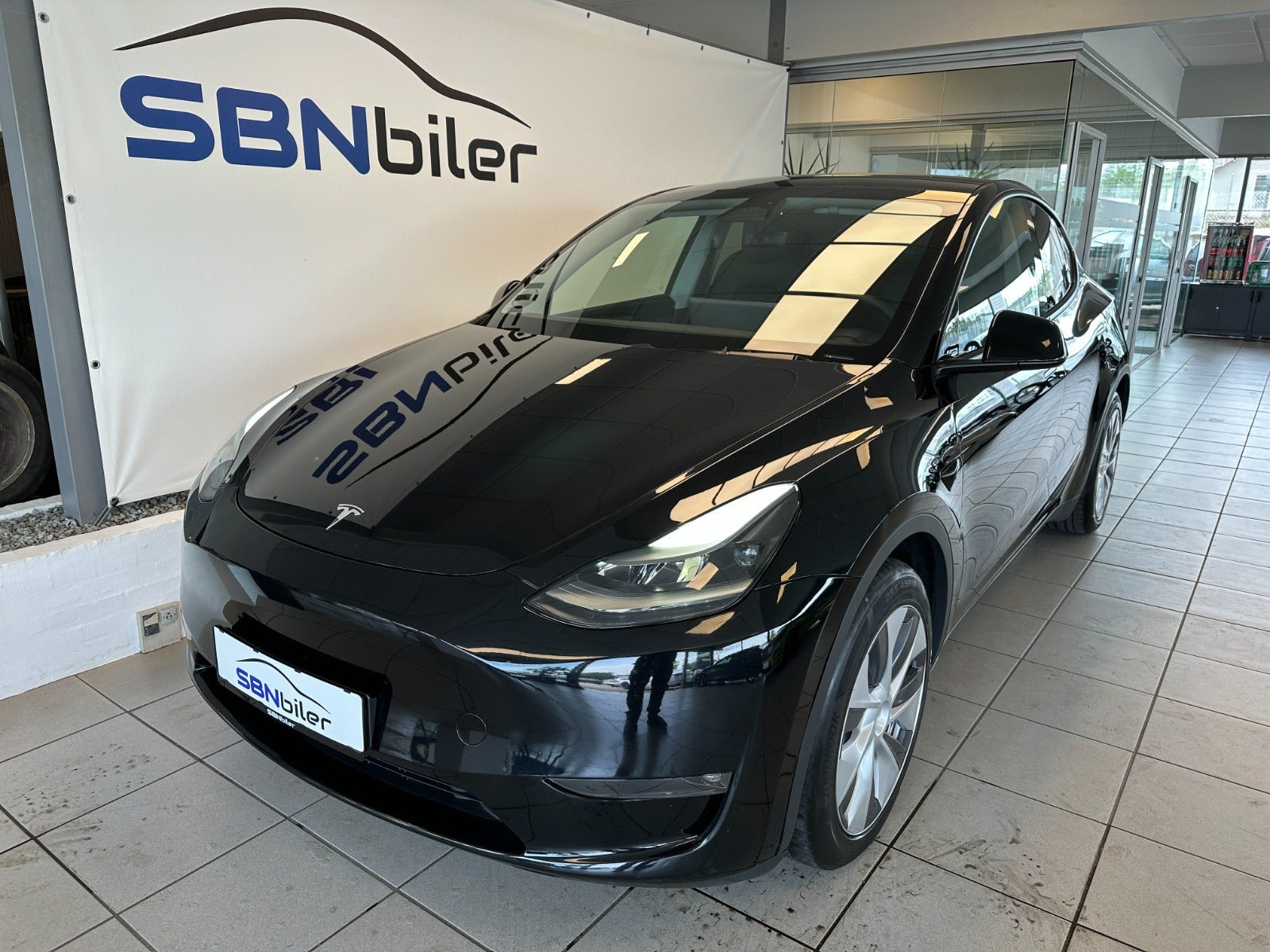Tesla Model Y Long Range AWD