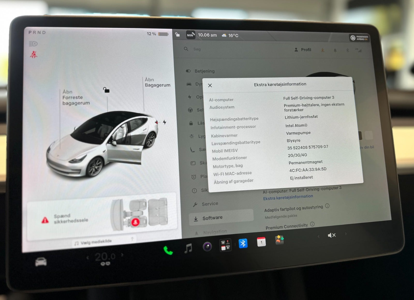Hvid Tesla Model 3 fra 2021