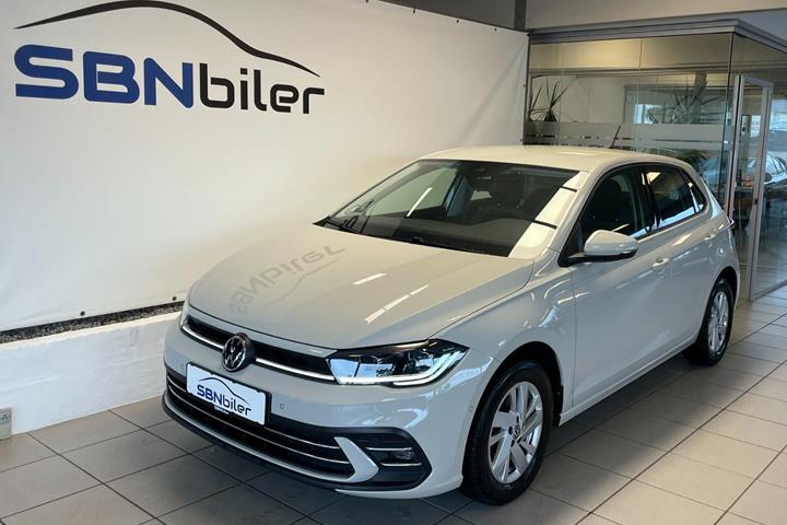 Beige VW Polo fra 2023