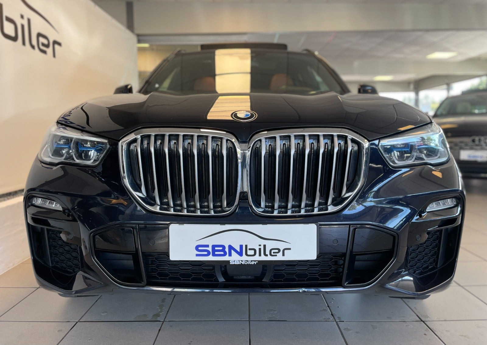 Sort BMW X5 fra 2022