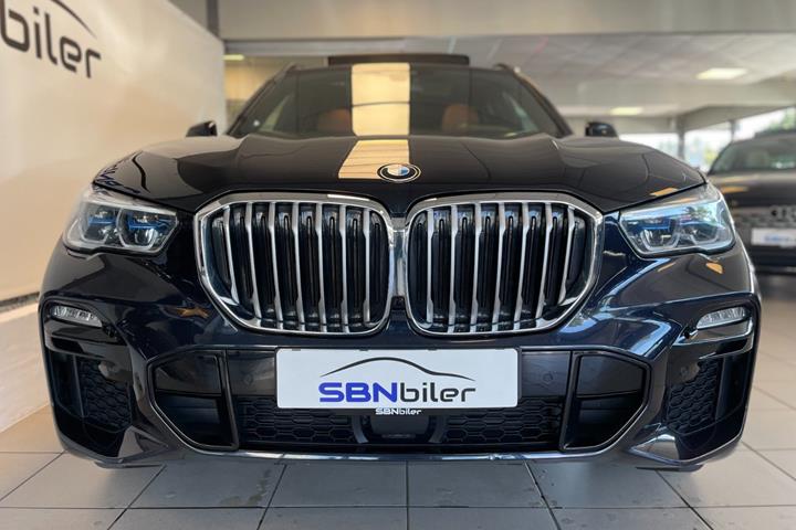 Sort BMW X5 fra 2022