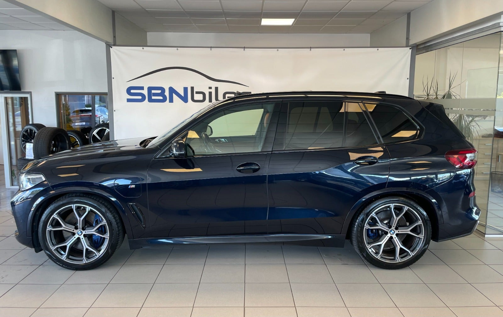 Sort BMW X5 fra 2022