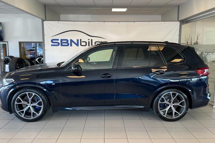 Sort BMW X5 fra 2022