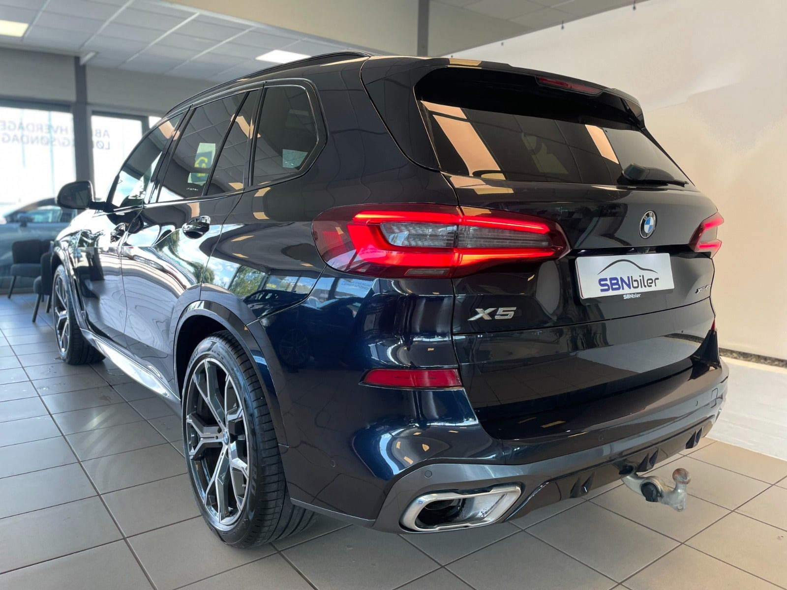 Sort BMW X5 fra 2022