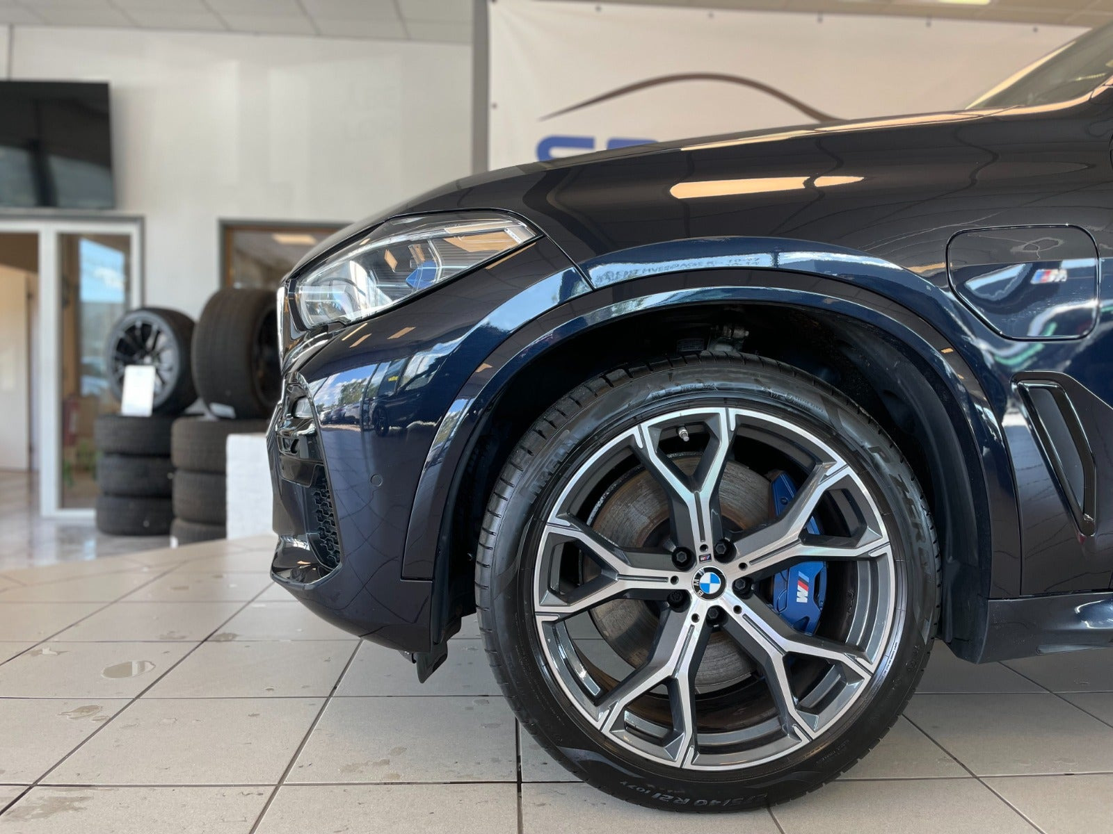 Sort BMW X5 fra 2022