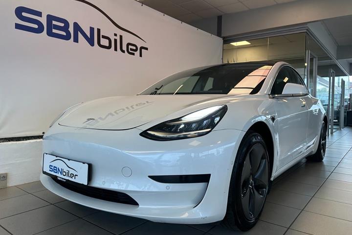 Hvid Tesla Model 3 fra 2020