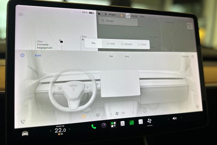 Hvid Tesla Model 3 fra 2020
