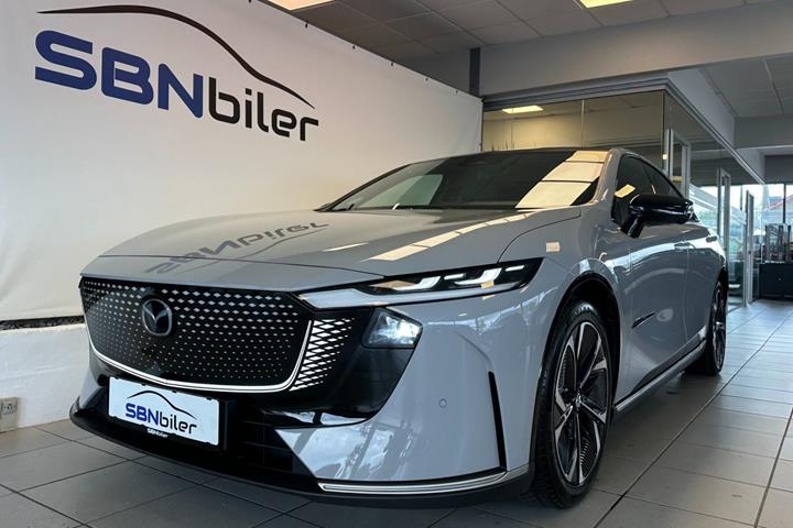 Grå Mazda 6e fra 2025