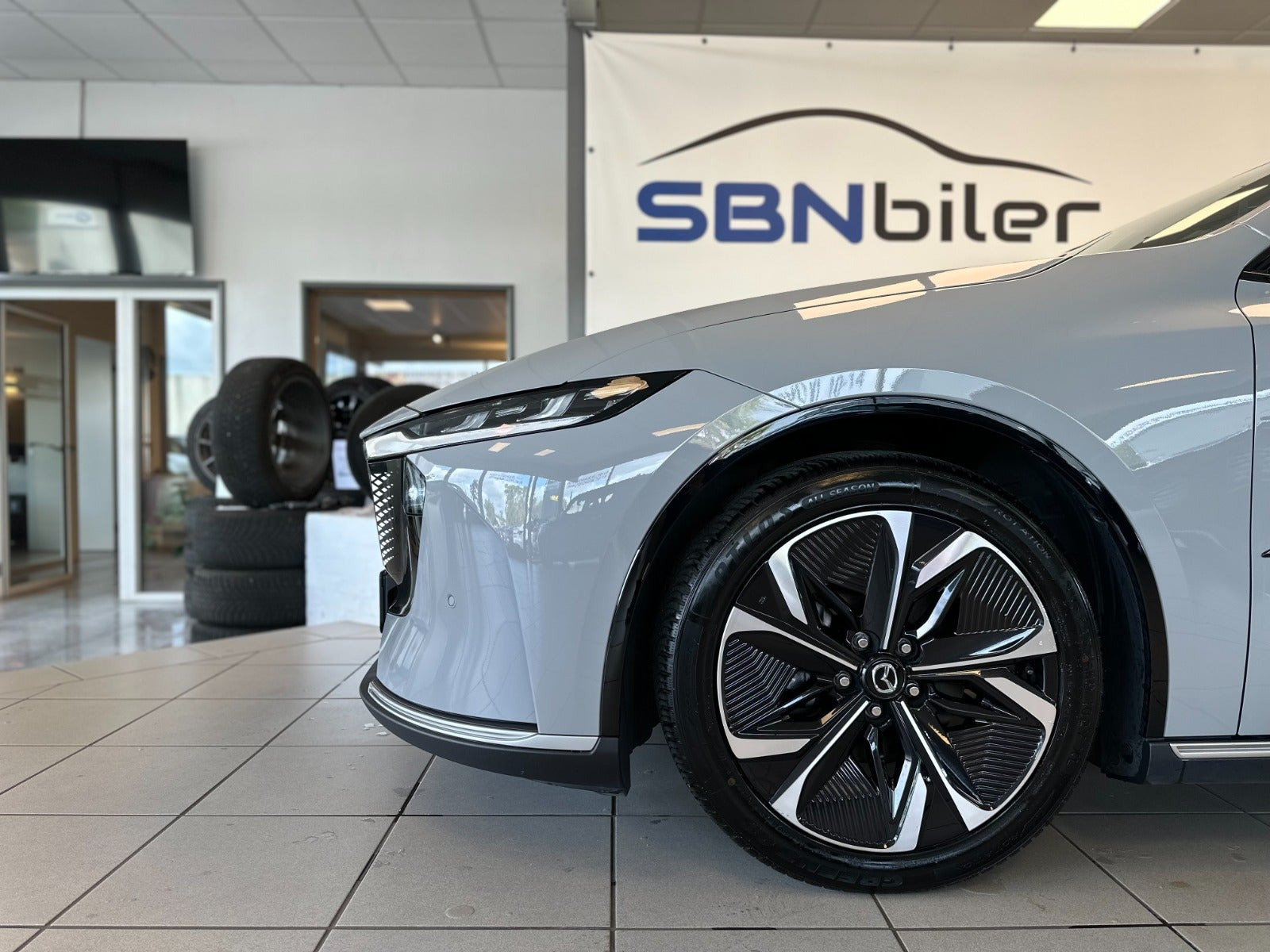 Grå Mazda 6e fra 2025