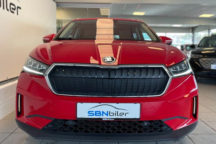 Rød Skoda Enyaq fra 2024