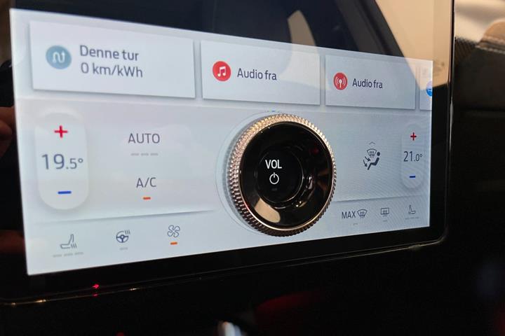 Blå Ford Mustang Mach-E fra 2023