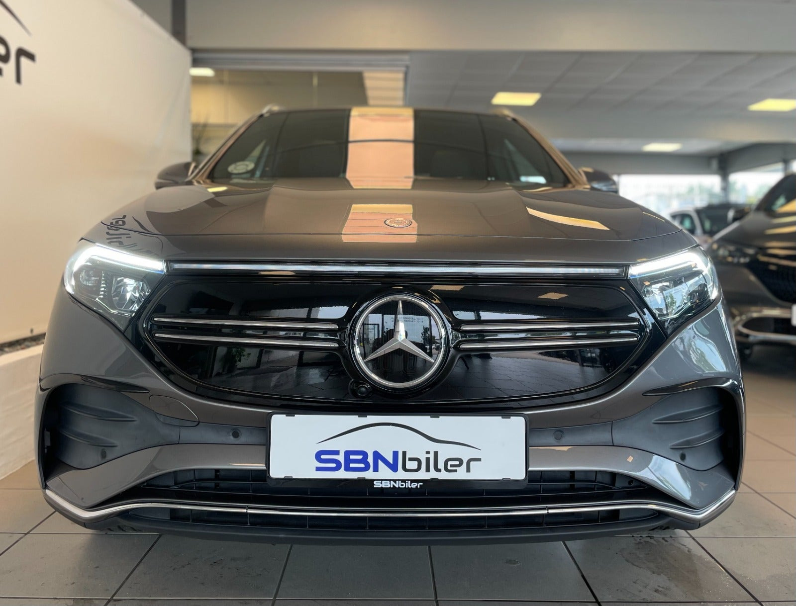 Grå Mercedes EQA250 fra 2021