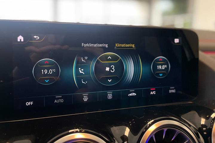 Grå Mercedes EQA250 fra 2021