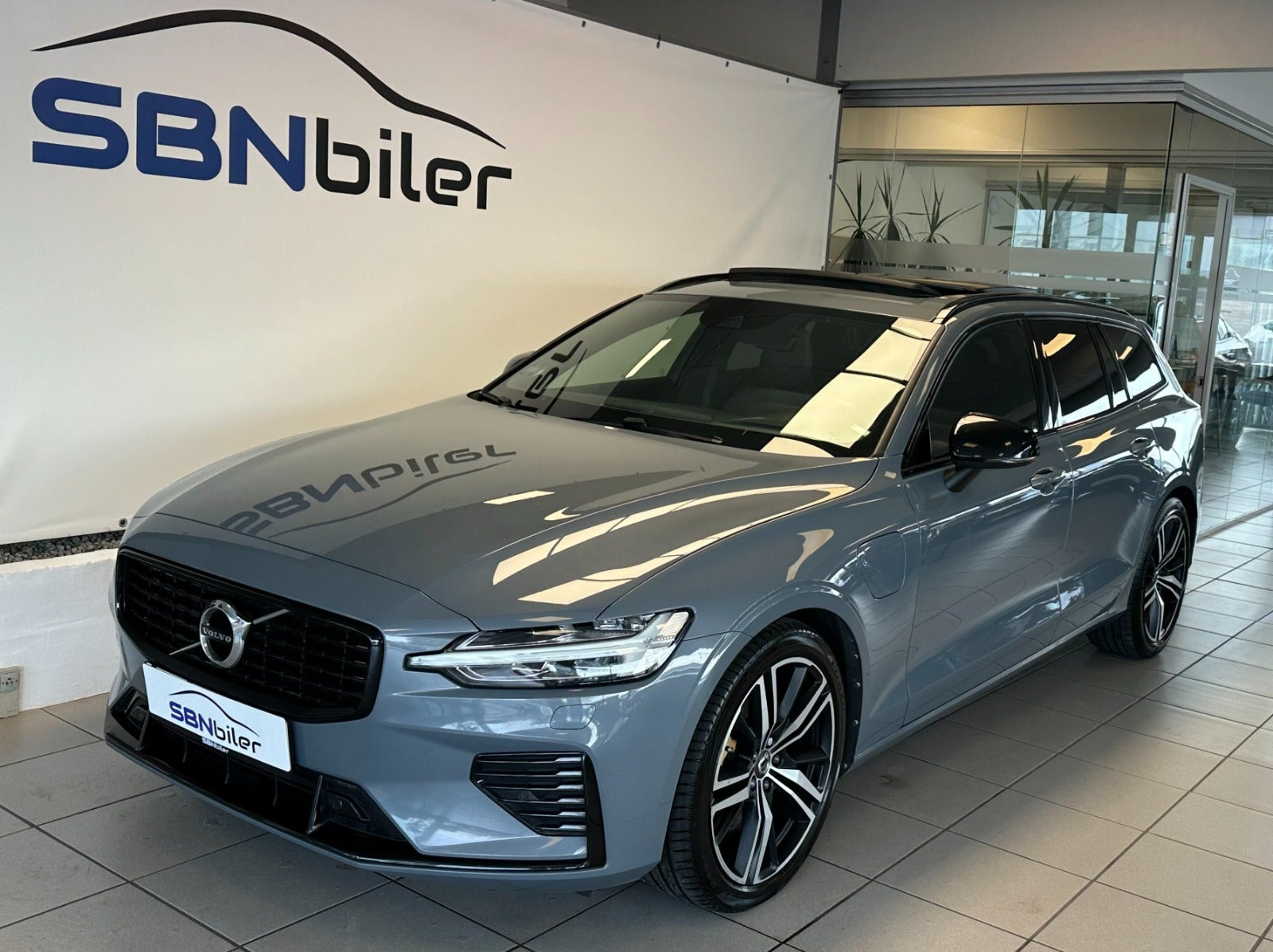 Volvo V60 2,0 T6 ReCharge R-Design aut. AWD