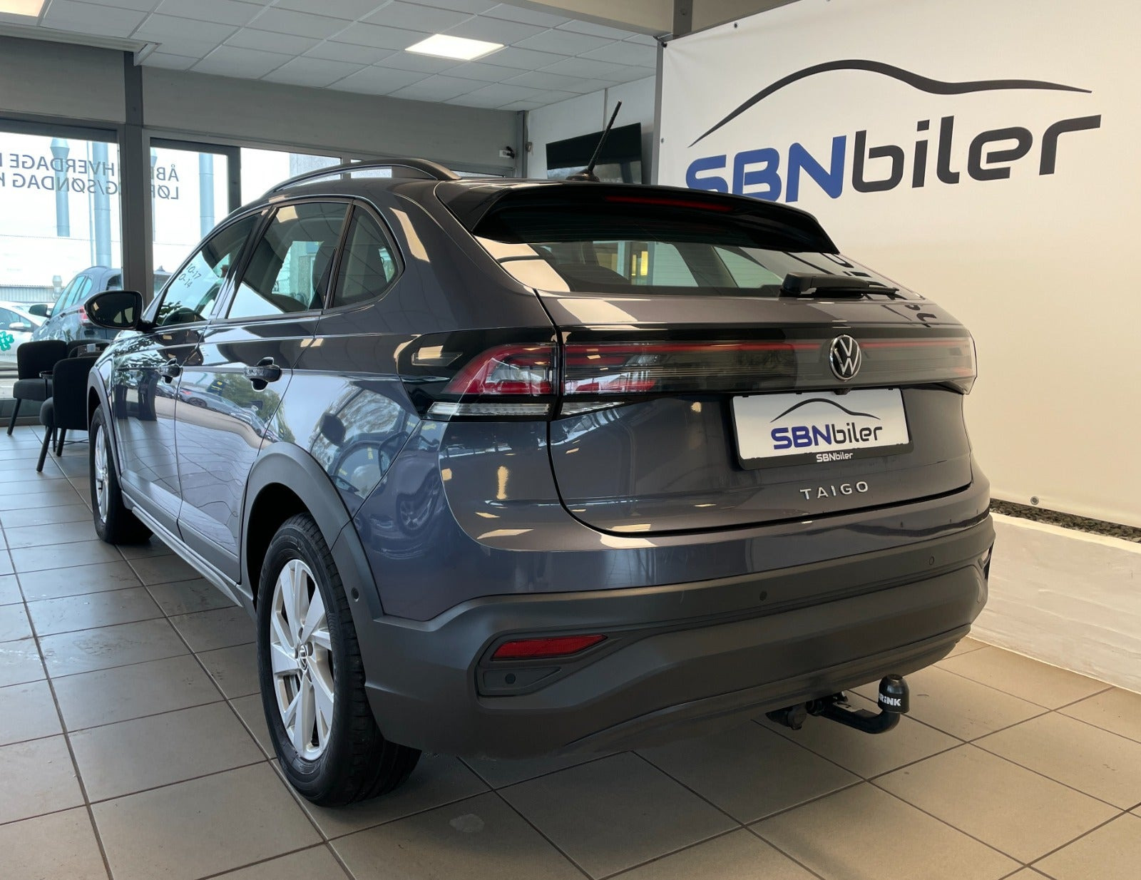 Grå VW Taigo fra 2022
