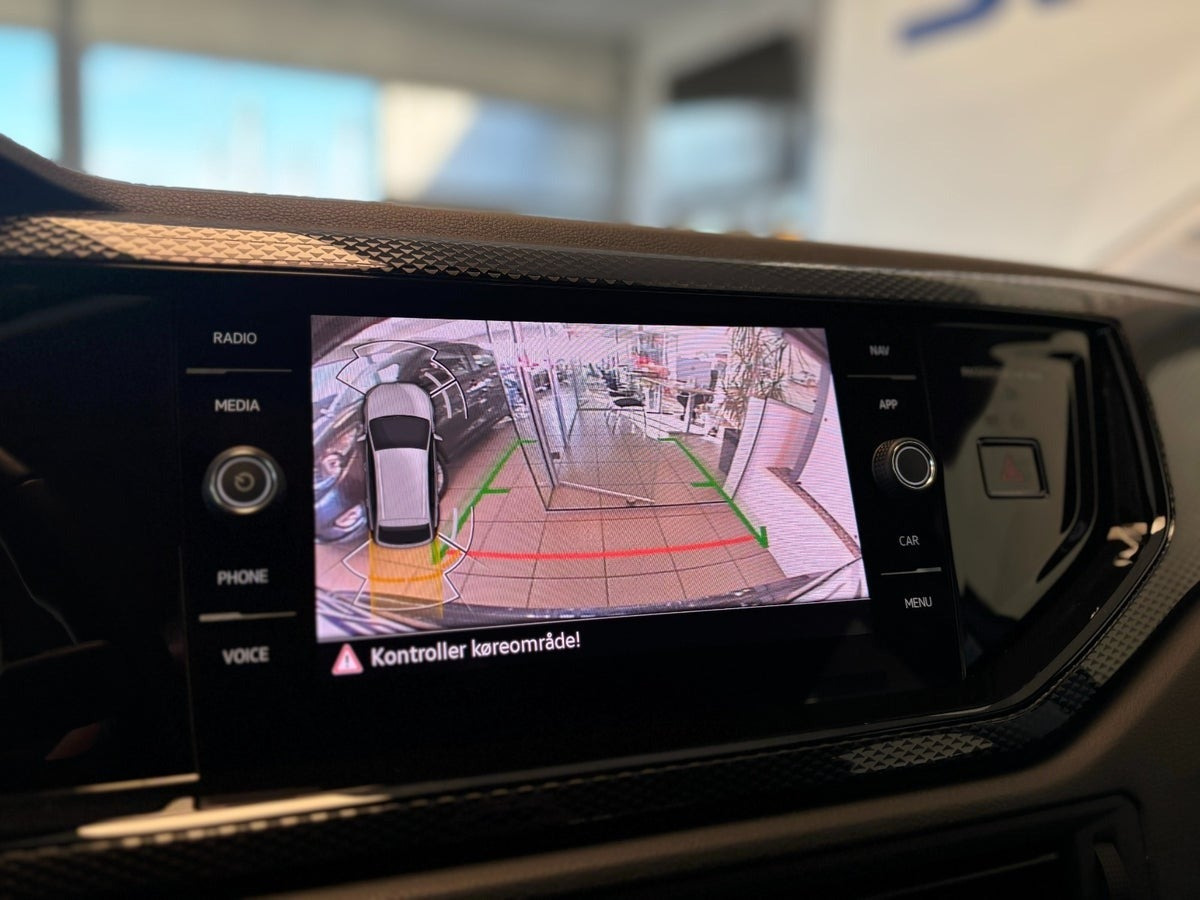 Grå VW Taigo fra 2022