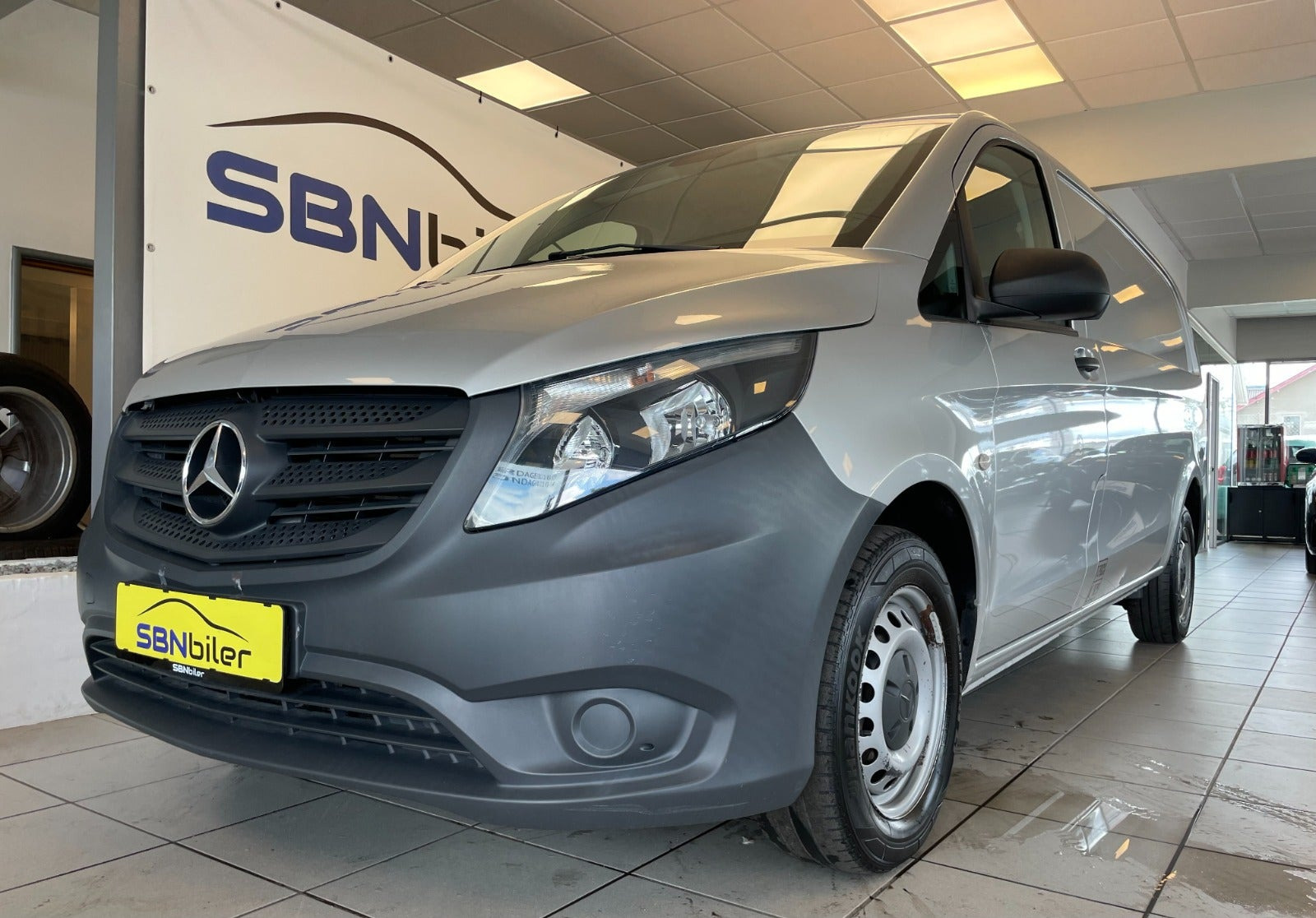 Sølv Mercedes Vito 111 fra 2019