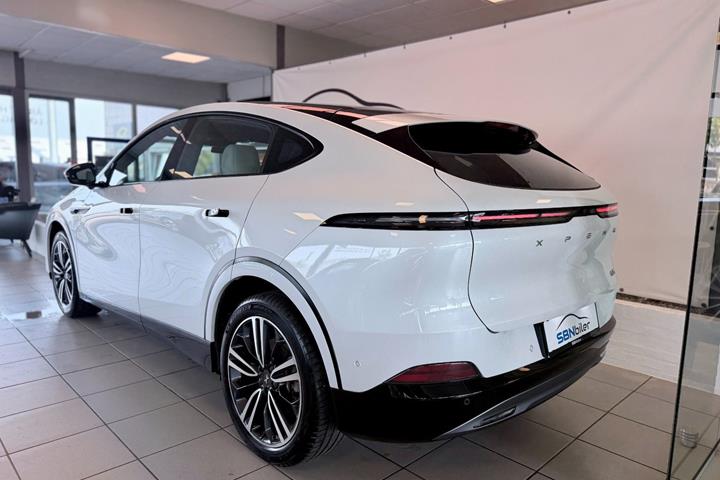 Hvid Xpeng G6 fra 2025