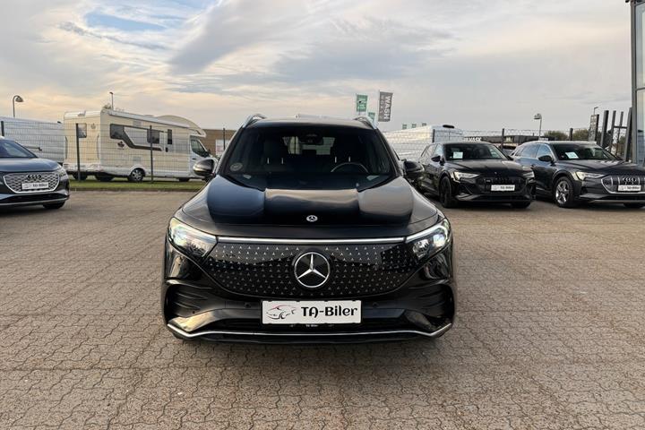 Sort Mercedes EQB250+ fra 2024