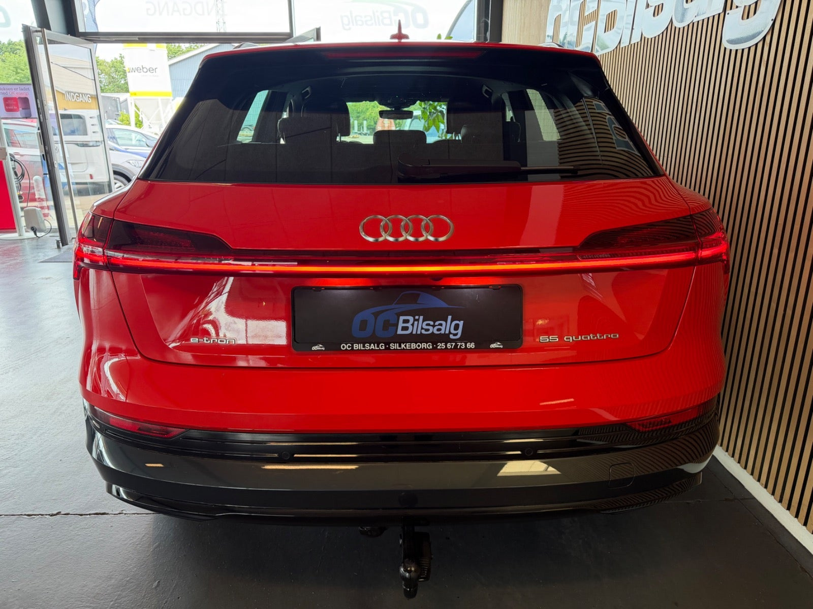 Rød Audi e-tron fra 2020