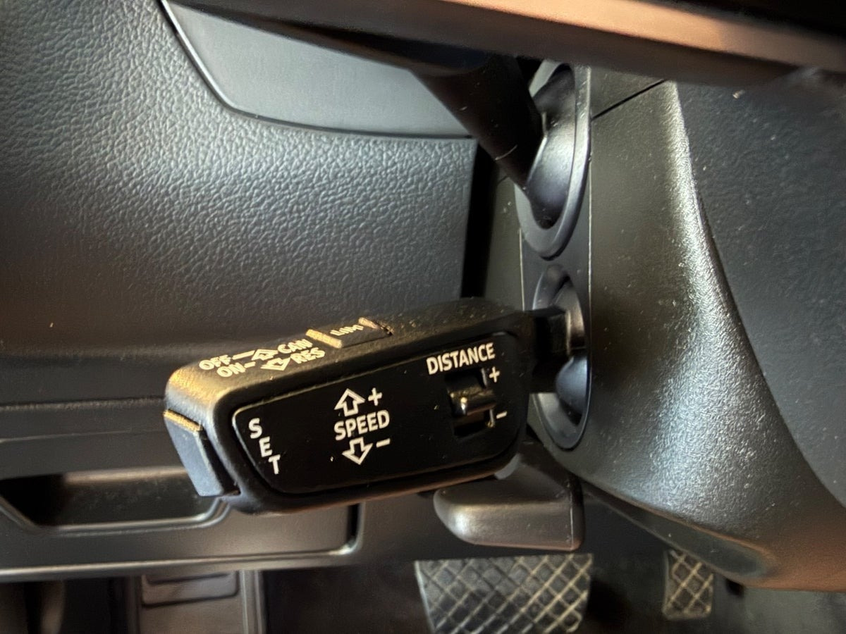Hvid Audi A6 fra 2021