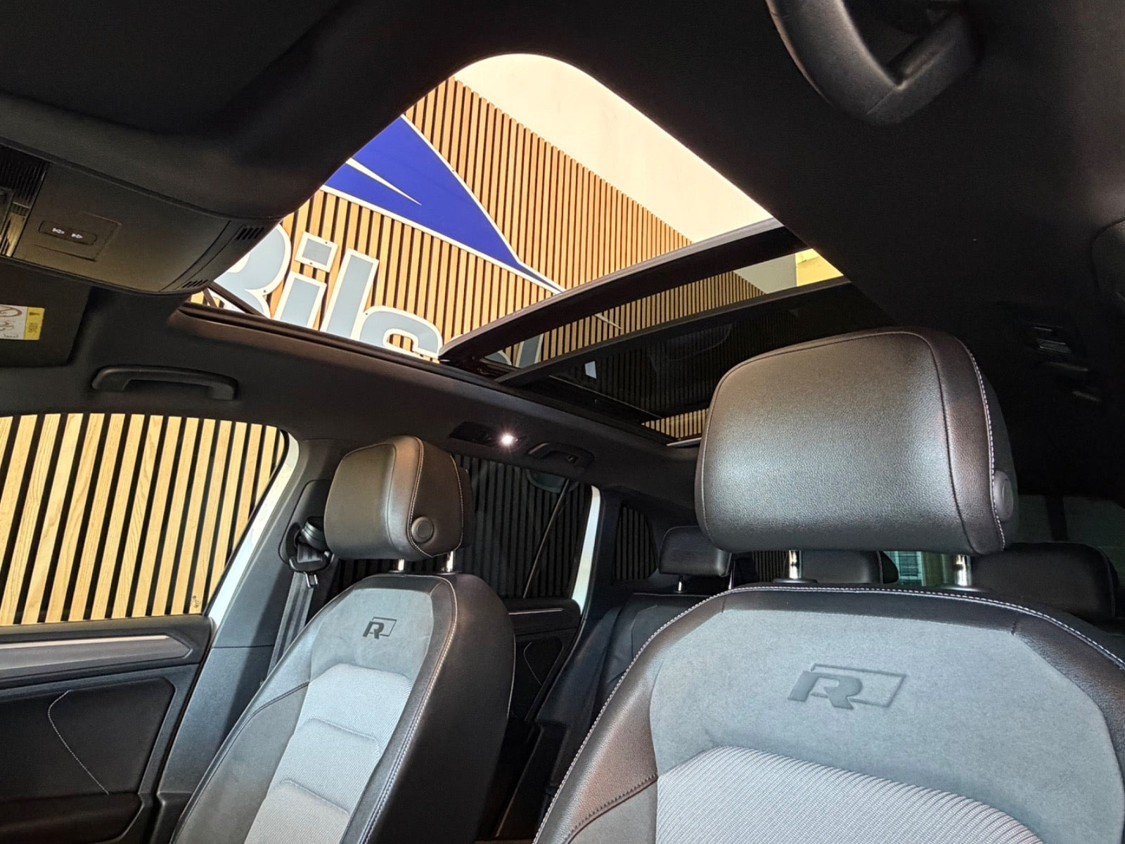Hvid VW Tiguan fra 2018