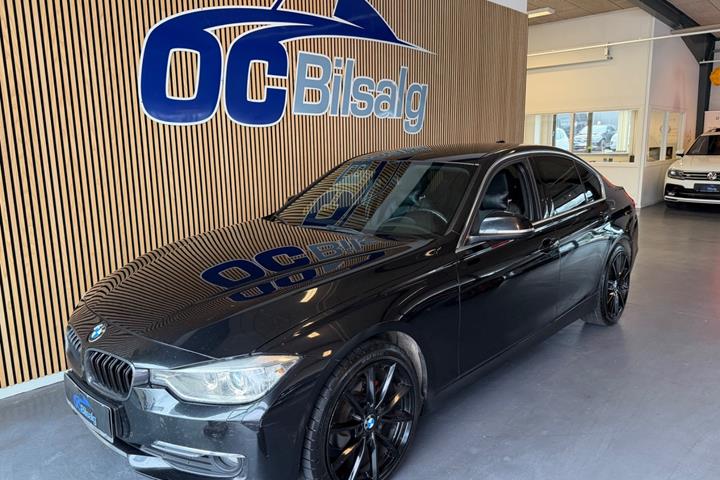 Sort BMW 318d fra 2013