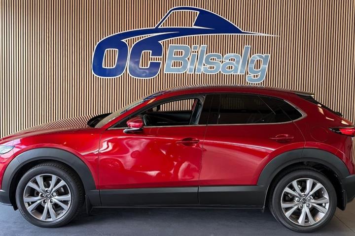Rød Mazda CX-30 fra 2019