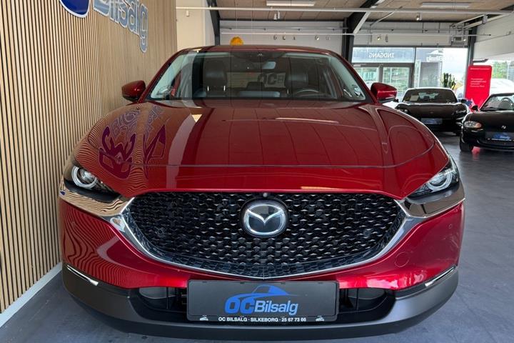Rød Mazda CX-30 fra 2019