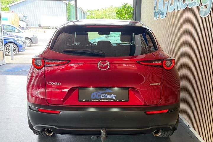 Rød Mazda CX-30 fra 2019