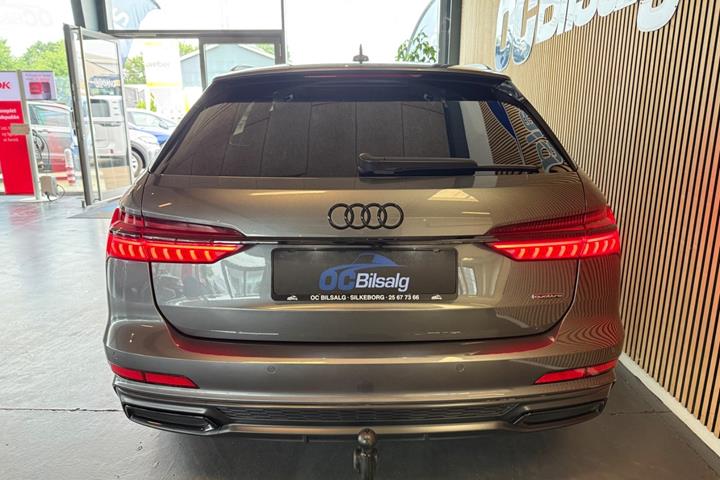 Grå Audi A6 fra 2023