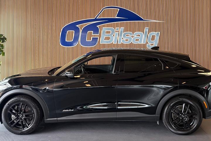 Sort Ford Mustang Mach-E fra 2021