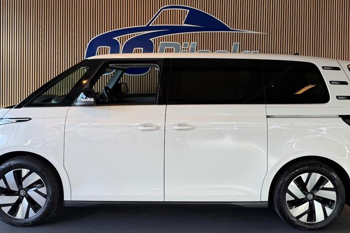 Hvid VW ID.Buzz fra 2024