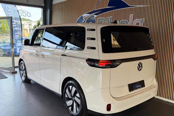 Hvid VW ID.Buzz fra 2024
