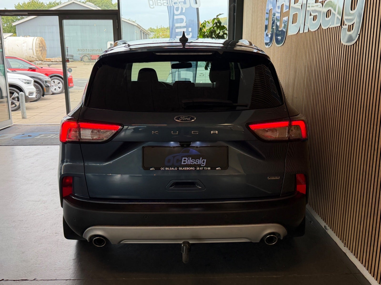 Blå Ford Kuga fra 2020