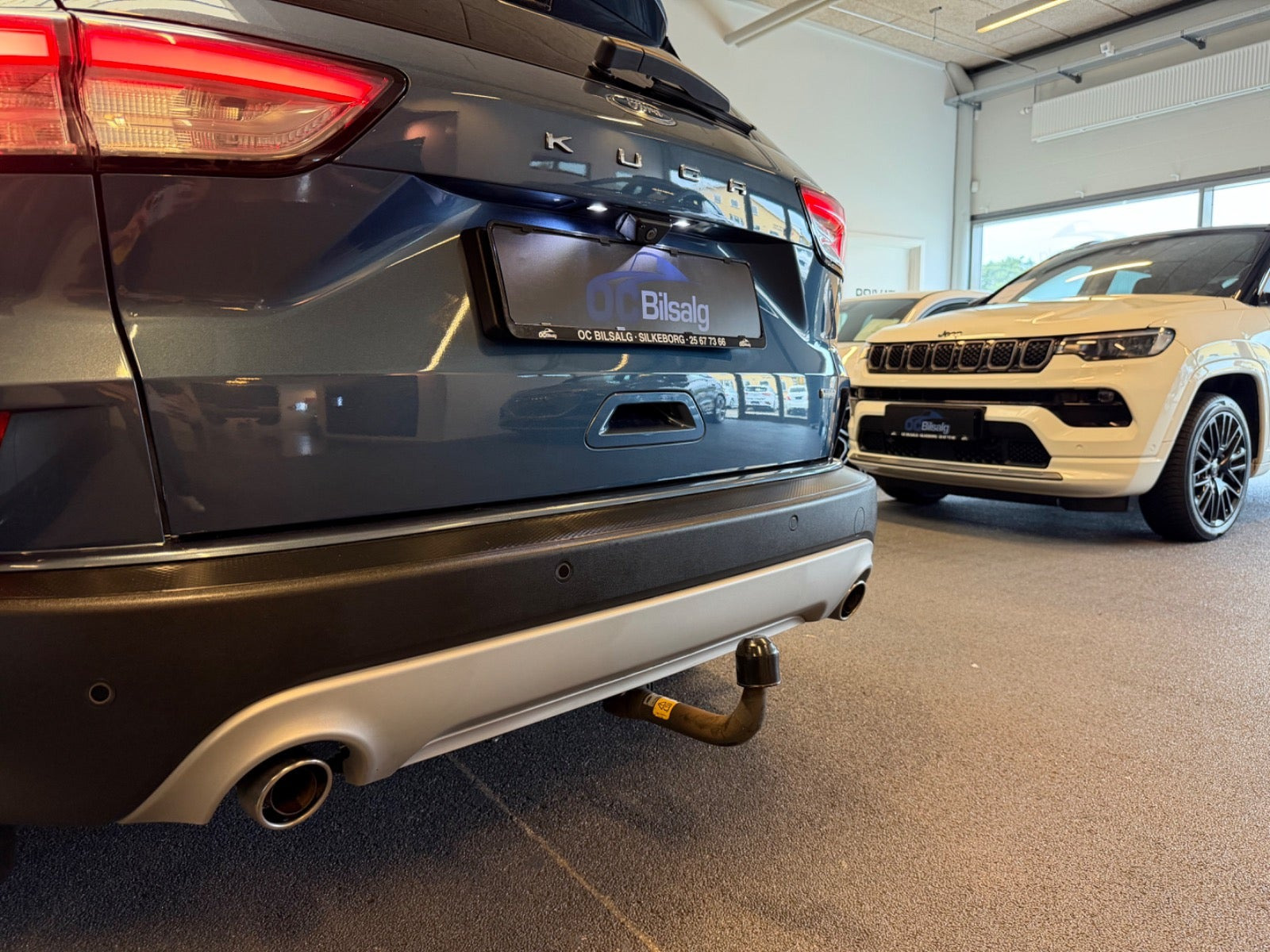 Blå Ford Kuga fra 2020