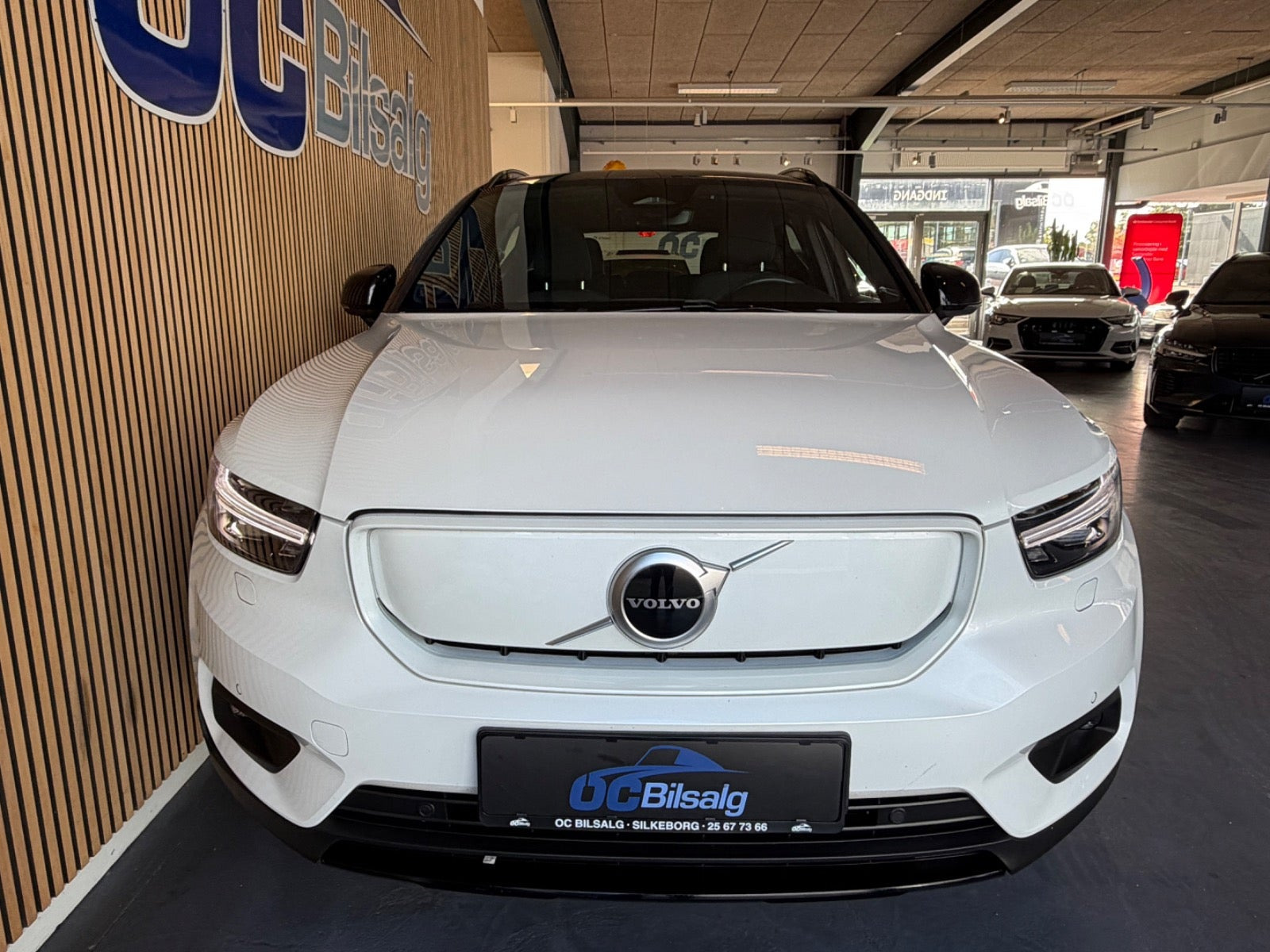 Hvid Volvo XC40 fra 2022
