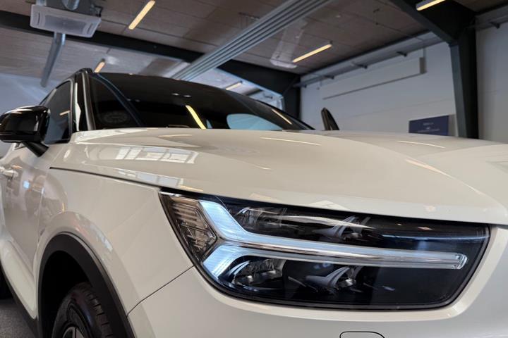 Hvid Volvo XC40 fra 2022