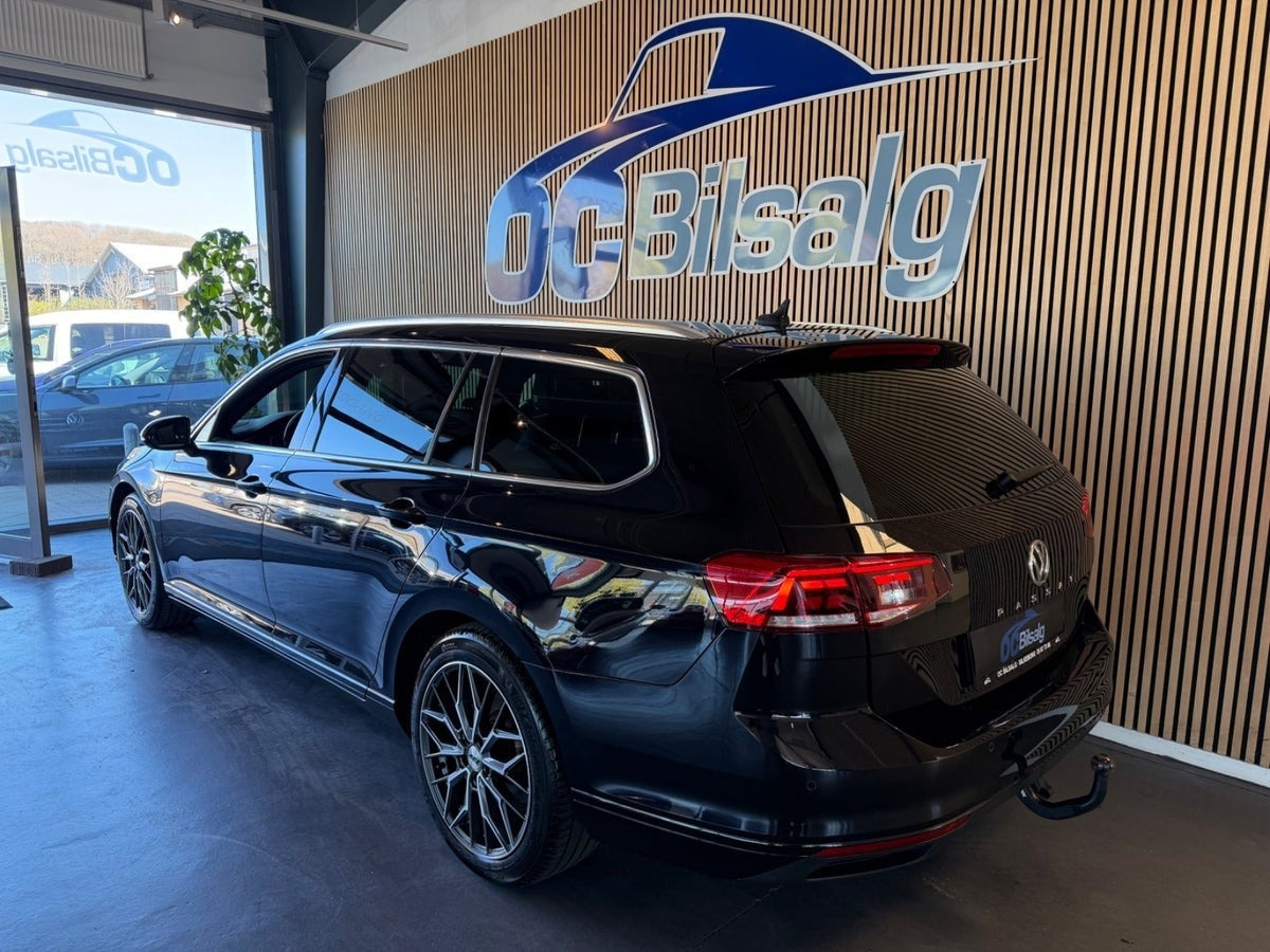 Sort VW Passat fra 2020