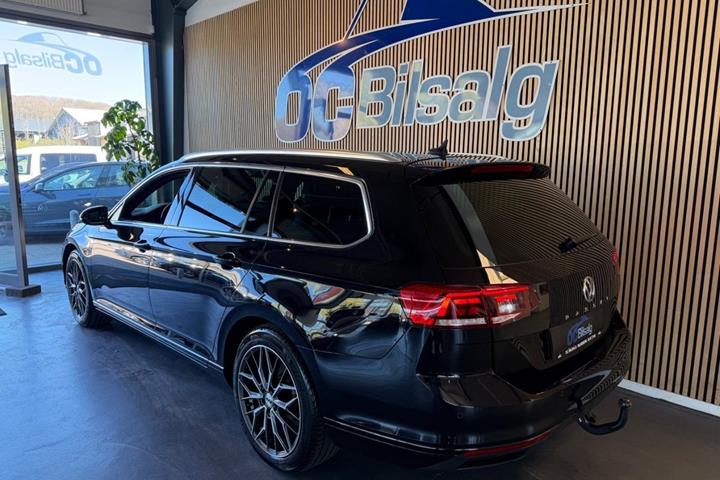 Sort VW Passat fra 2020
