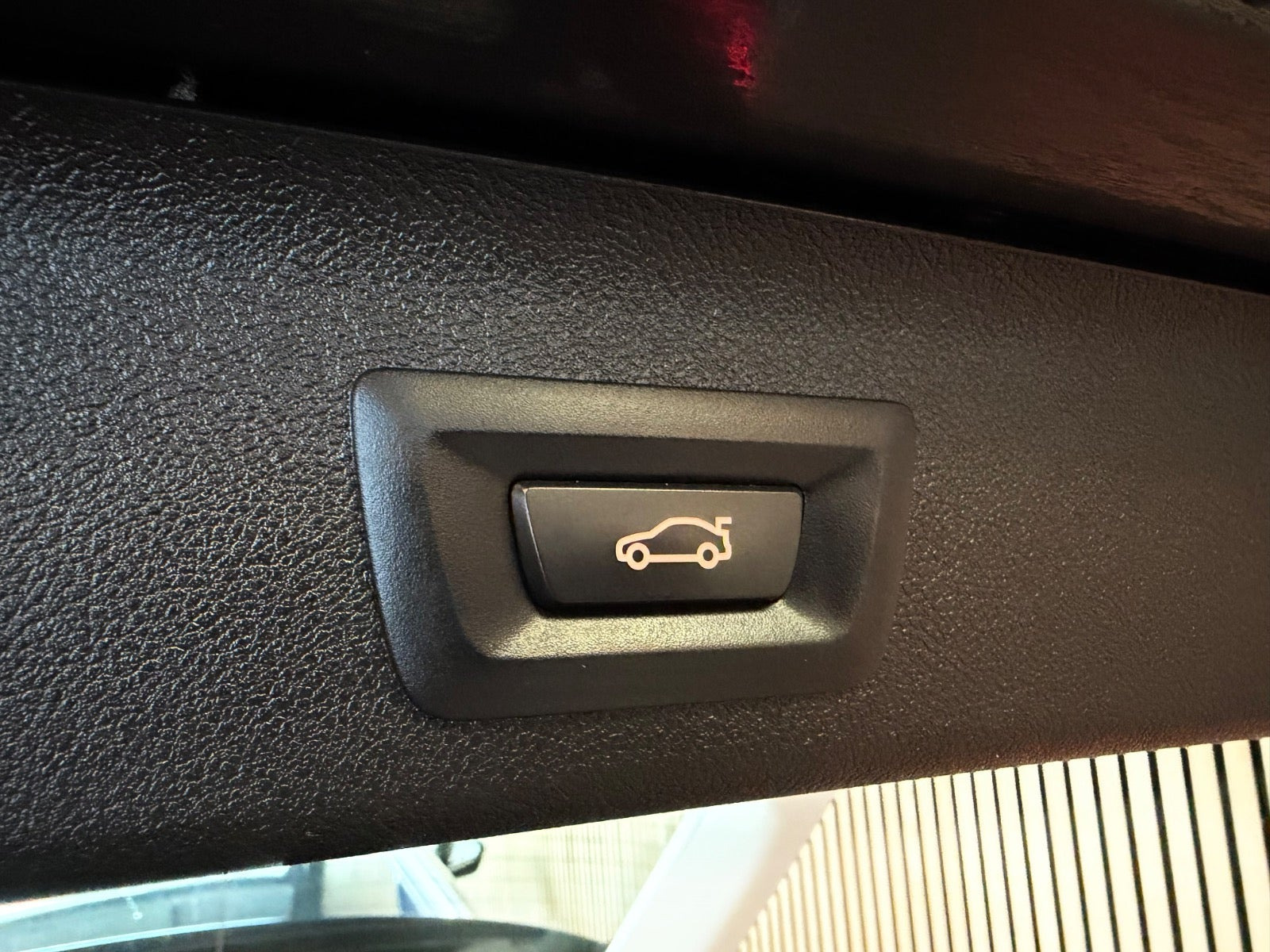 Sort BMW 530e fra 2022