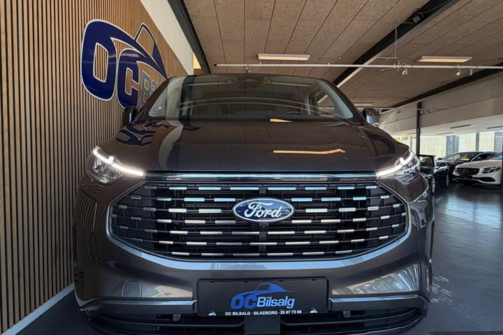 Grå Ford Tourneo Custom 340 L2 fra 2025