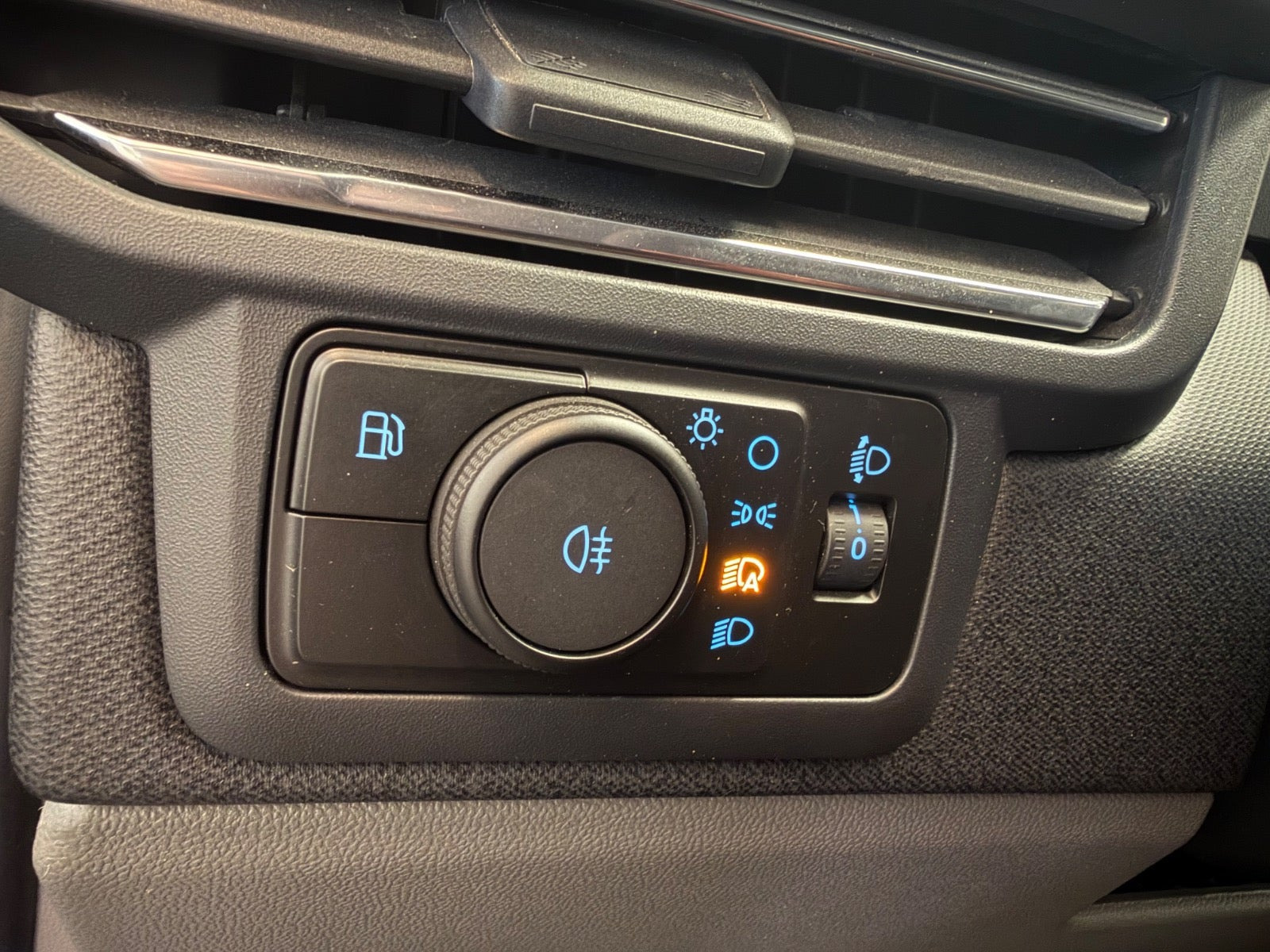 Grå Ford Tourneo Custom 340 L2 fra 2025