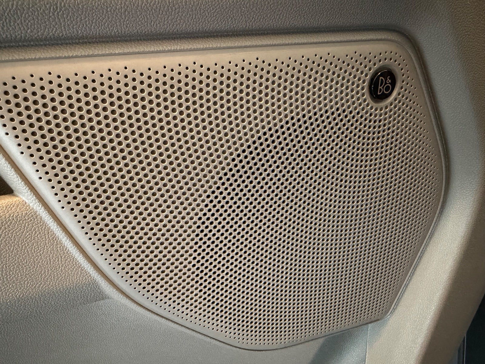 Grå Ford Tourneo Custom 340 L2 fra 2025