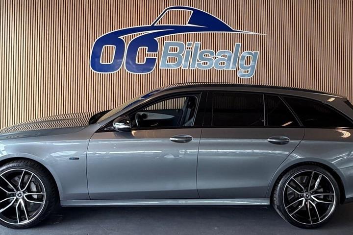 Grå Mercedes E300 de fra 2020