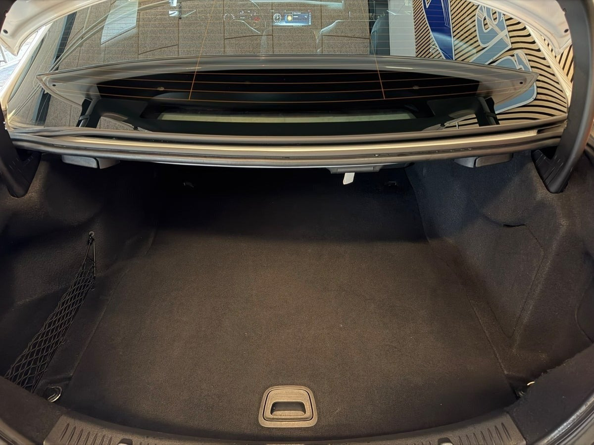 Hvid Mercedes E220 d fra 2018