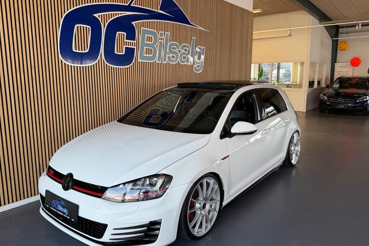 Hvid VW Golf VI fra 2014