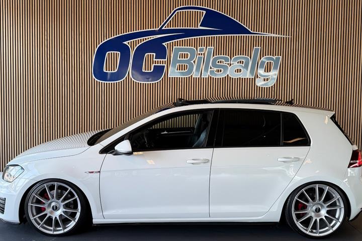 Hvid VW Golf VI fra 2014